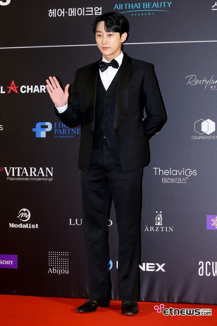 [ET포토] 진영, '청춘 영화의 아이콘'