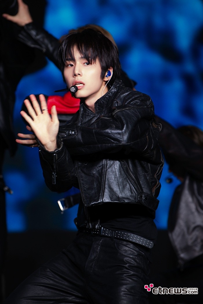 [ET포토] 메이저82 황성빈, '눈빛으로 말해요'