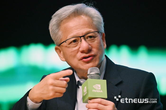 [포토] 젠슨 황 엔비디아 CEO 기자간담회 가져