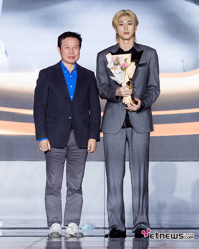 [ET포토] 아시아모델어워즈 모델스타상 수상 히로토