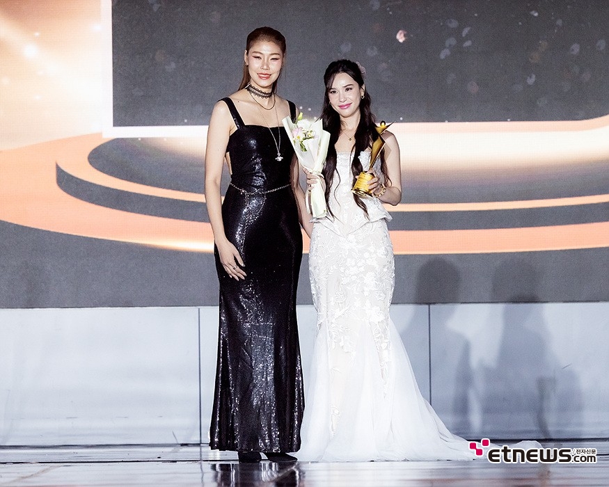 [ET포토] 아시아모델어워즈 모델스타상 수상한 김미소