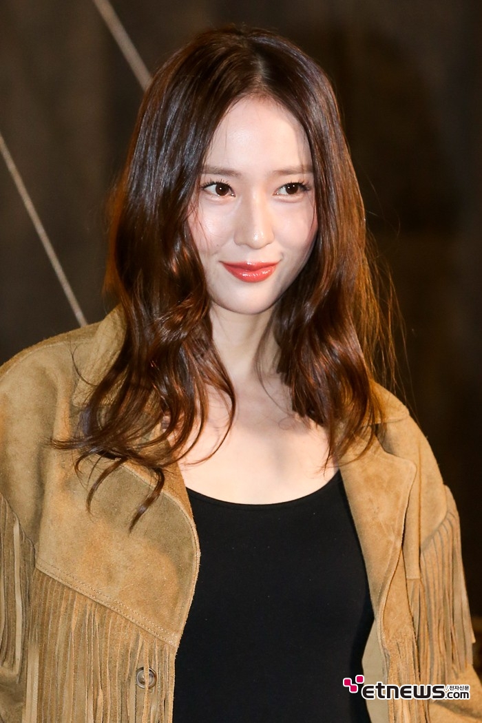 [ET포토] 정수정, '유니크한 매력 웃음'