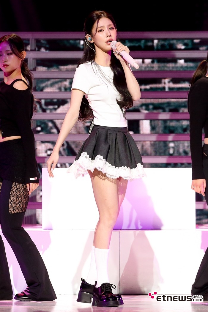 [ET포토] 아이들 미연, '시선 강탈하는 초미니'