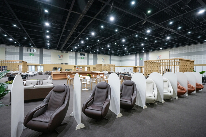 2025 APEC 정상회의 수행원 라운지에 설치된 세라젬 파우제 M6
