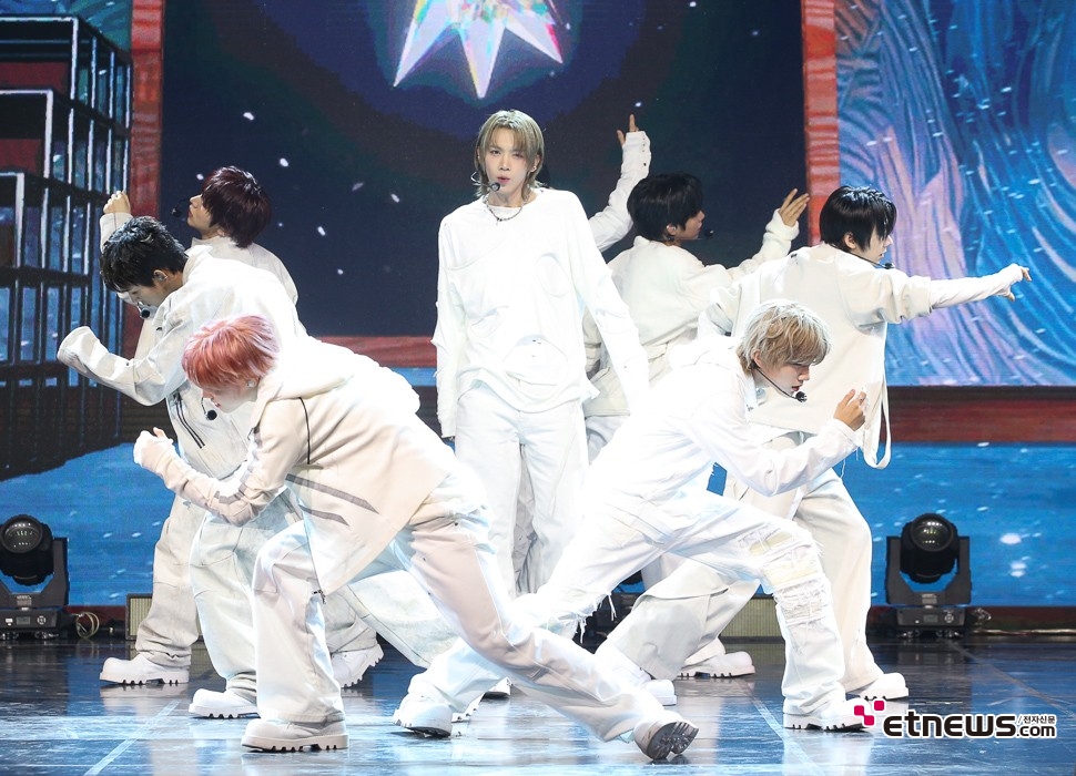 [ET포토] 아홉, '나인 엔젤'