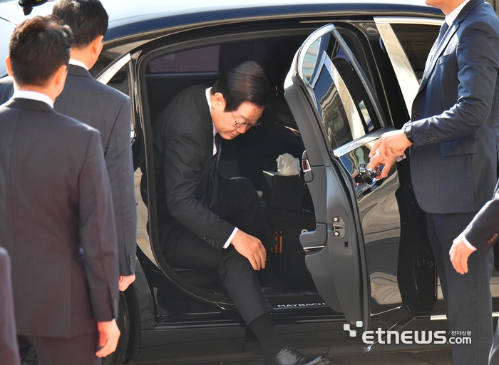 [포토] 국회 도착한 李 대통령