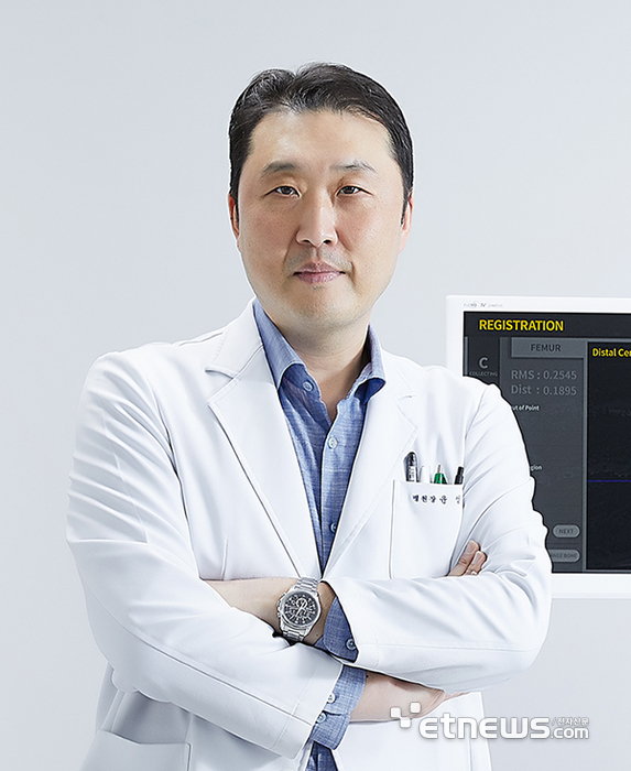 윤성환 이춘택병원은 병원장.