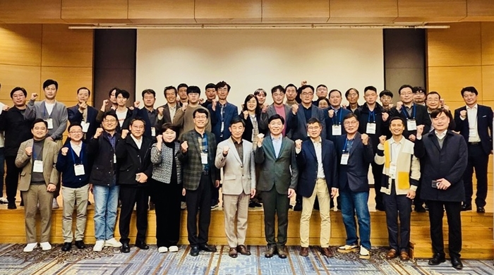 국방정보기술연구회 '2025년 후반기 워크숍' 성료…AI 방위산업 구축 논의