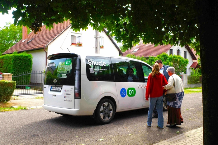 현대차·기아, 헝가리서 DRT '셔클' 시범 사업 성료