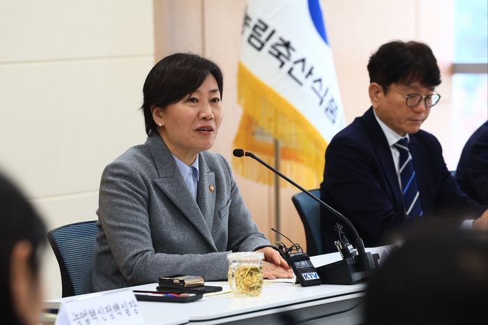 송미령 “AI농기계 임대 예산 반영 안돼…임대사업소 연계 보완 추진”