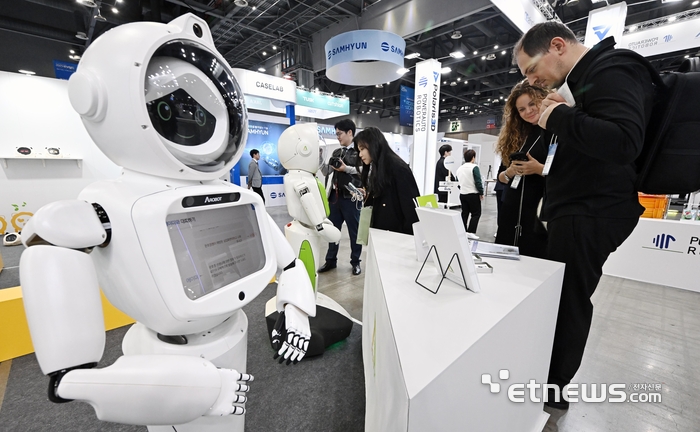 [ET톡] 韓 휴머노이드, 환호보다 준비를