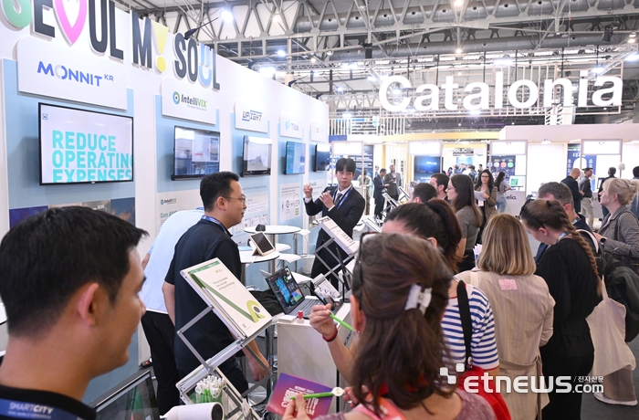 [포토] 서울관에 쏠린 눈