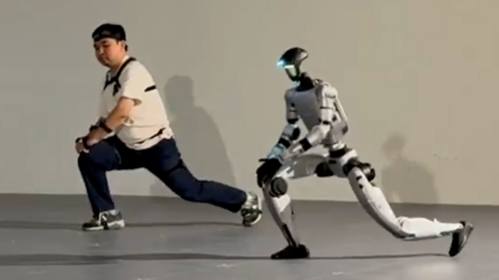 “날 따라 해봐요, 이렇게”…사람 동작 실시간 복제하는 로봇