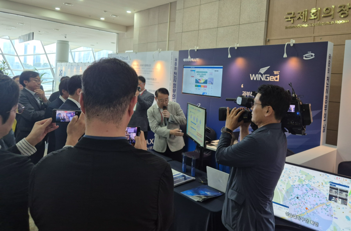 'AI 과부하 방지' 통했다…에이아이맥스, 초당 데이터 처리 14배 입증