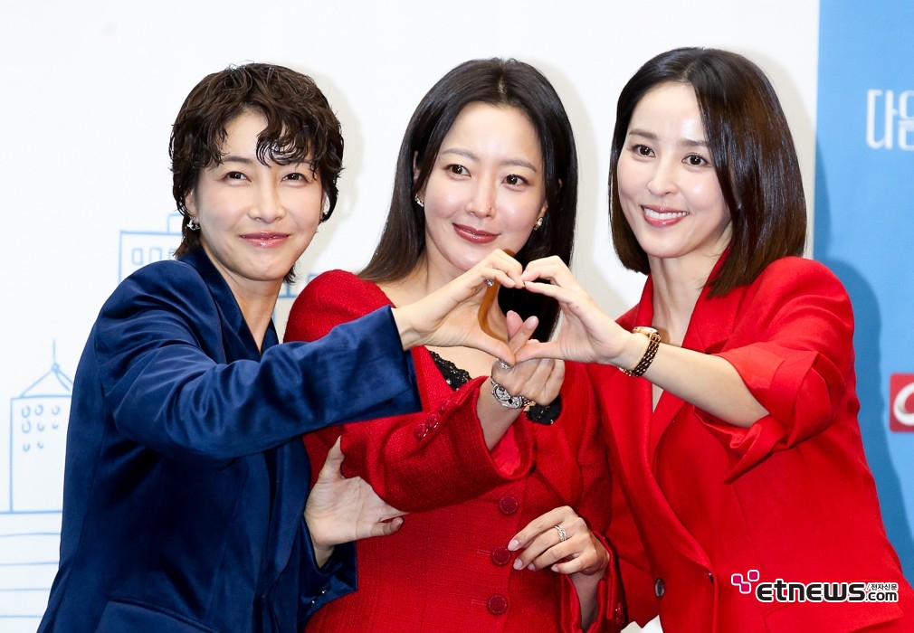 [ET포토] 진서연-김희선-한혜진, '아름다운 포티'