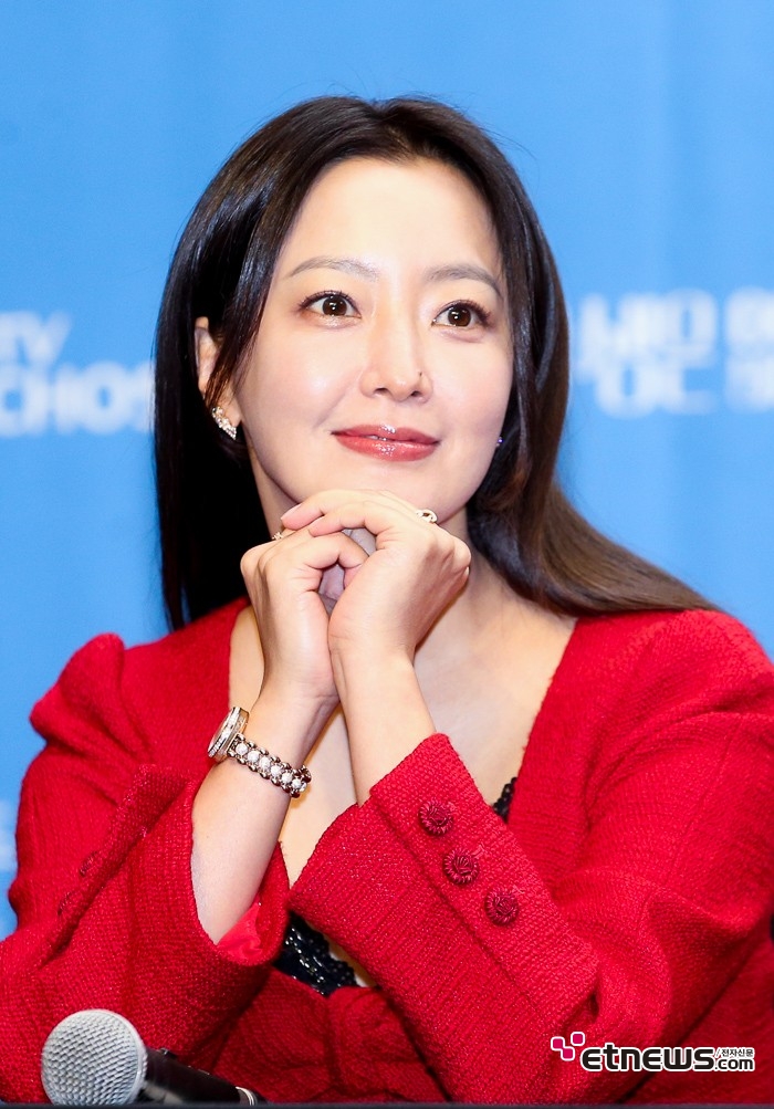 [ET포토] 김희선, '수십년 한국을 대표하는 미모'