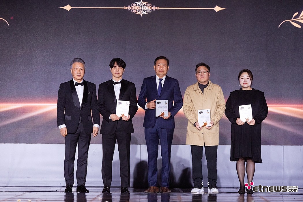 [ET포토] 이재혁·신장우·장현·김홍숙, '20주년 아시아모델페스티벌 기념식 감사패 수상'