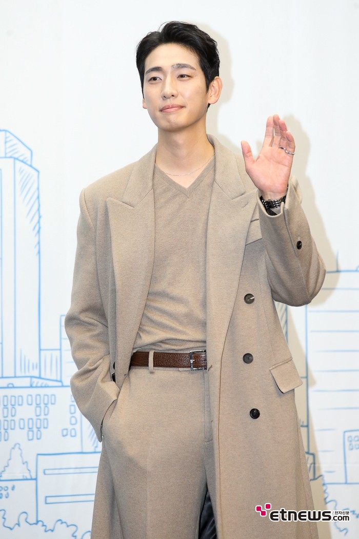 [ET포토] 윤박, '관리잘된 얼굴'