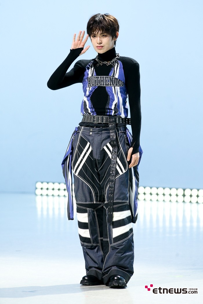 [ET포토] 엠빅 루, '상의는 핏 하의는 여유'