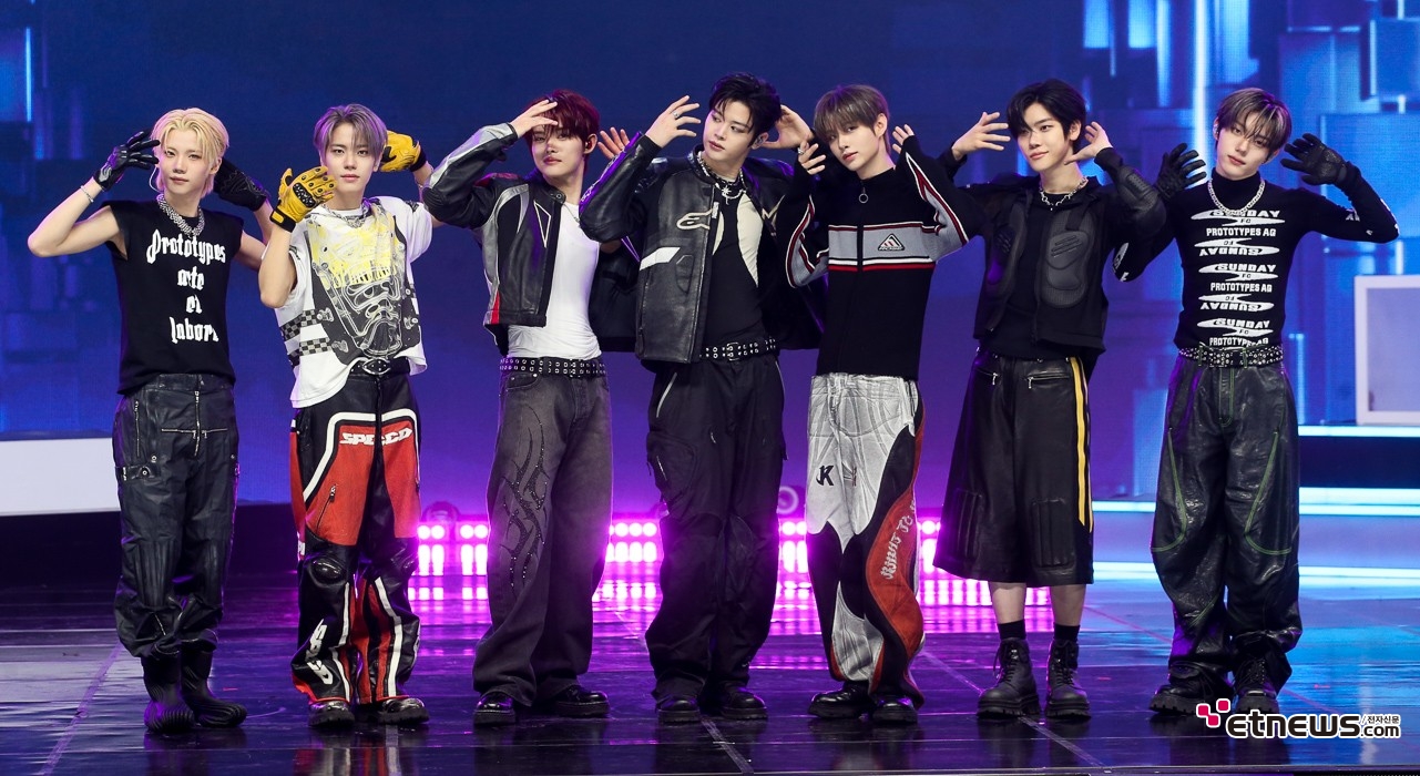 [ET포토] 클로즈 유어 아이즈, '폼은 섹시하게'