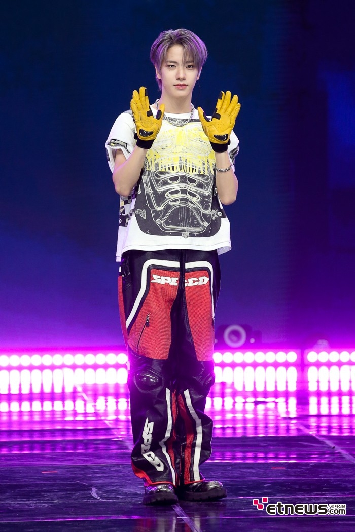 [ET포토] 클로즈 유어 아이즈 송승호, '러블리한 보라돌이'