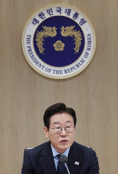 이재명 대통령, 국무회의 발언
(서울=연합뉴스) 한상균 기자 = 이재명 대통령이 11일 용산 대통령실에서 열린 국무회의에서 발언하고 있다. 2025.11.11
xyz@yna.co.kr
(끝)