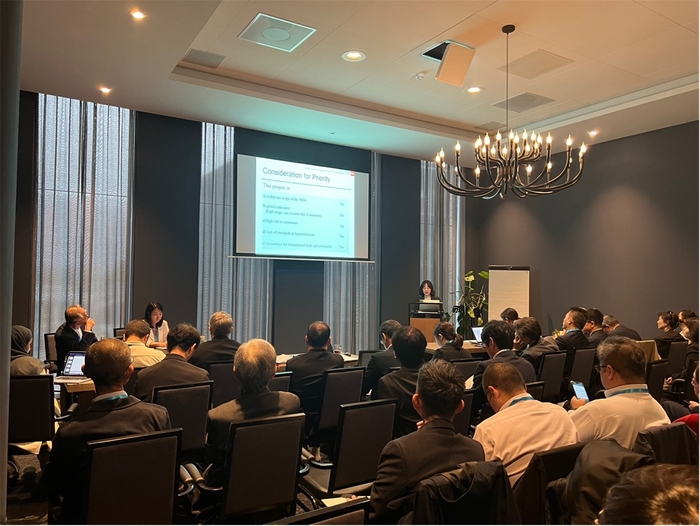 지난 6월 ISO TC 249 총회 중 '설진기 성능 평가방법' 표준 제안 발표 모습