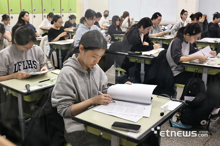 [포토] 긴장감 흐르는 고사장