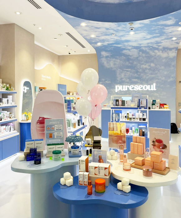 지난해 영국 '퓨어서울' 매장에 입점한 에이피알 제품.