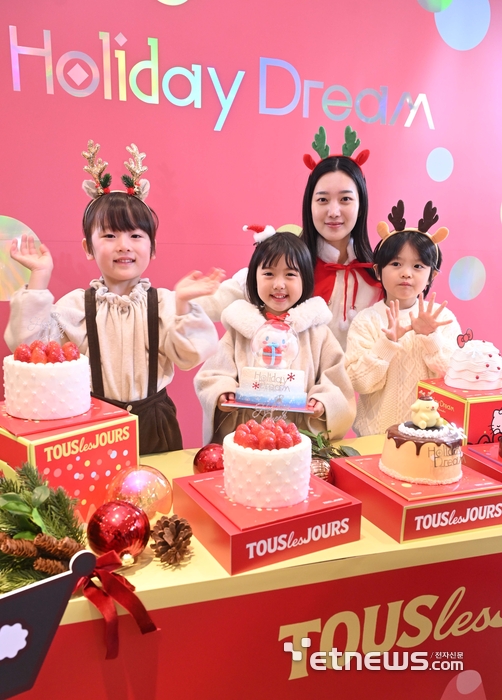 [포토] 뚜레쥬르, '2025 윈터 홀리데이 시즌 케이크' 출시