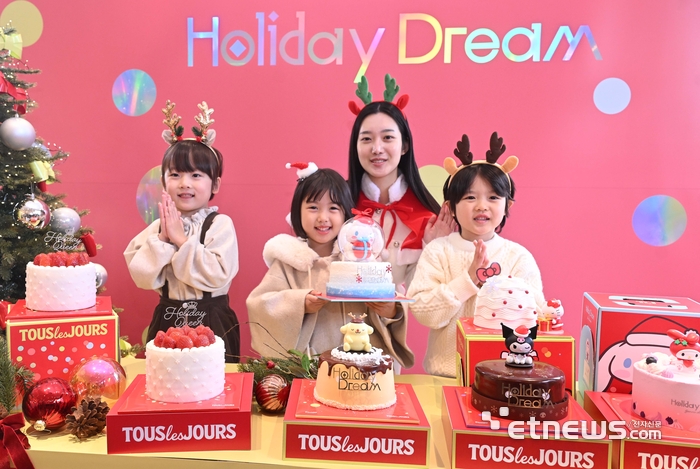 [포토] 뚜레쥬르, '2025 윈터 홀리데이 시즌 케이크' 출시