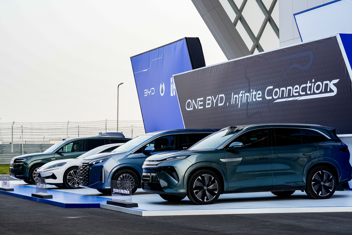 [BYD 정저우 공장을 가다]BYD, 5분 충전 400㎞·무인 자율 주차 '상용화'