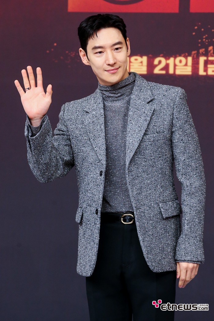 [ET포토] 이제훈, '절대 동안'