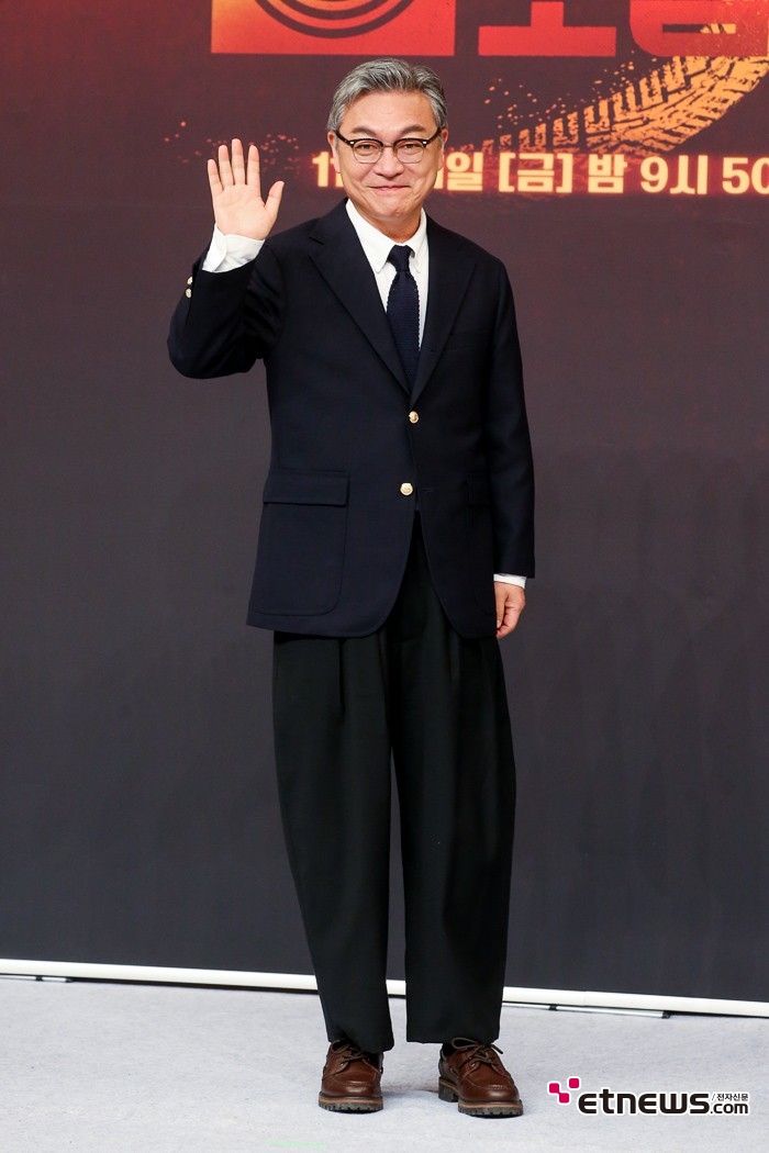 [ET포토] 김의성, '급이 높은 패션 감각'