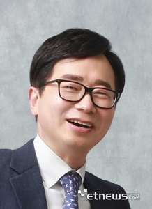 [기고] AI 유전(油田) 시대, 한국이 선점해야 할 '초대형 AI 데이터센터' 전략:AI 시대, KT·한전 합작을 통한 국가 신성장