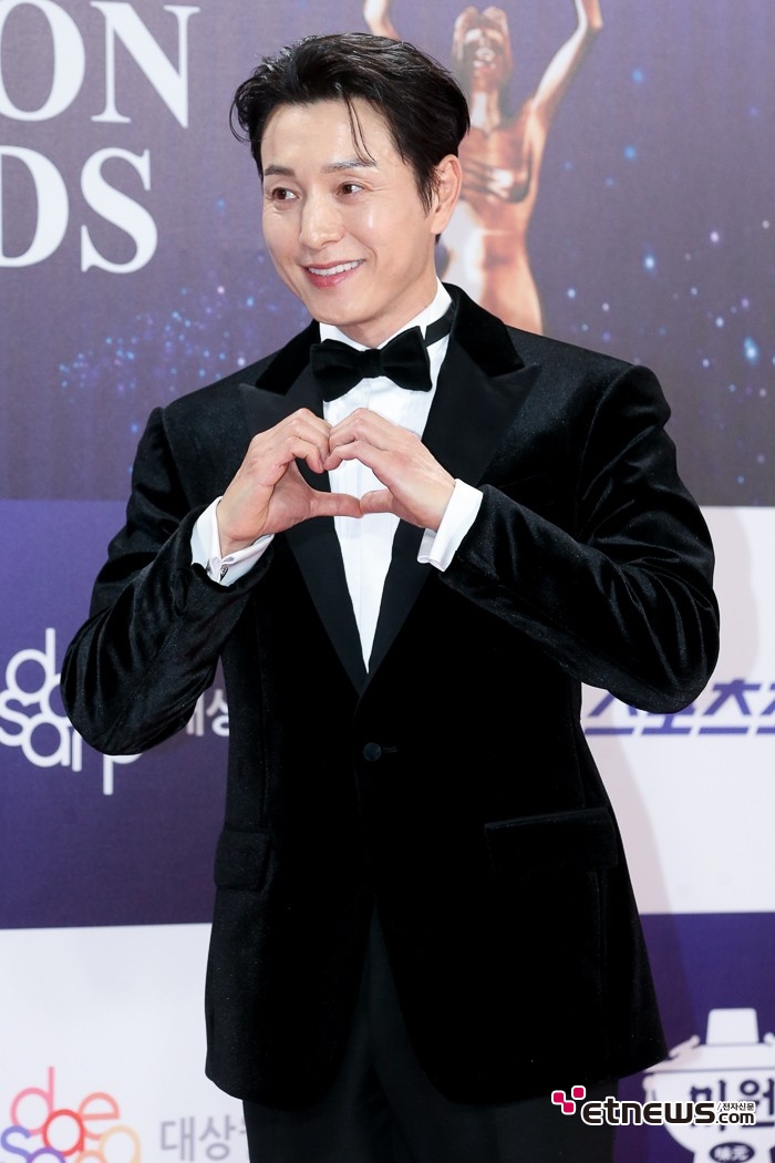 [ET포토] 정성일, '빛을 발하는 연기력'