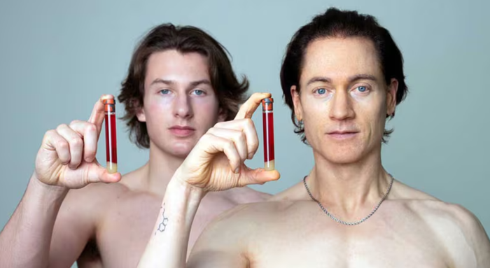 18세로 회춘하려고 수십억 퍼붓던 美 억만장자, 돌고돌아 결국 '아침 커피?'