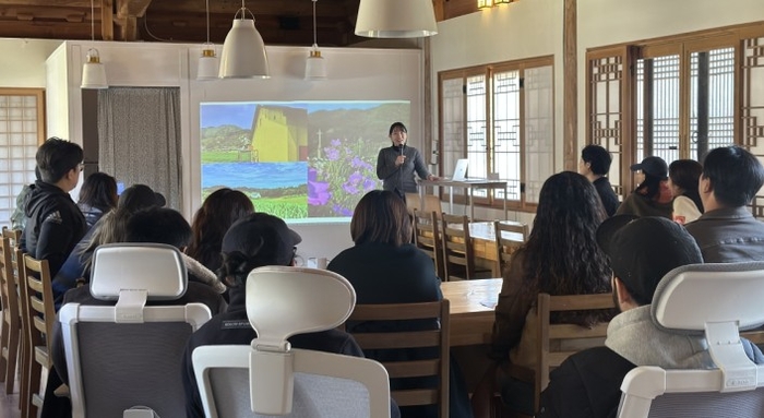 민찬양 청춘작당 협동조합 대표 사례 발표.