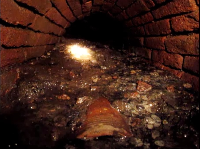 팻버그로 막힌 하수관. 기사와 직접적 연관 없는 사진. 사진=위키미디어커먼즈(Kanalizacni pripojka)