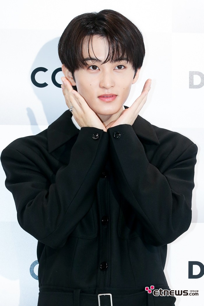 [ET포토] NCT 마크, '자랑할만 고은 피부'