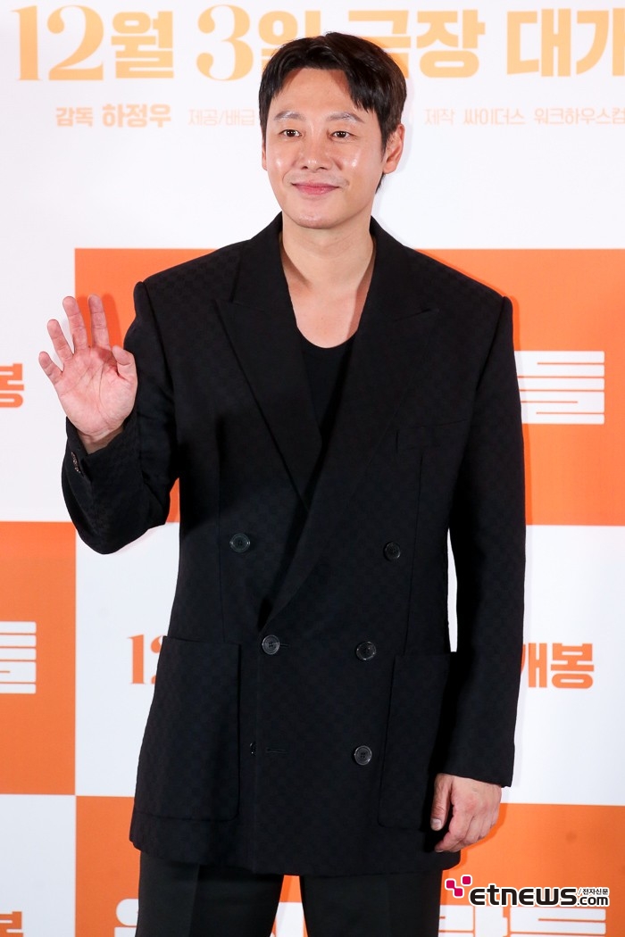 [ET포토] 김동욱, '웃으면 이렇게 부드러울 수가'