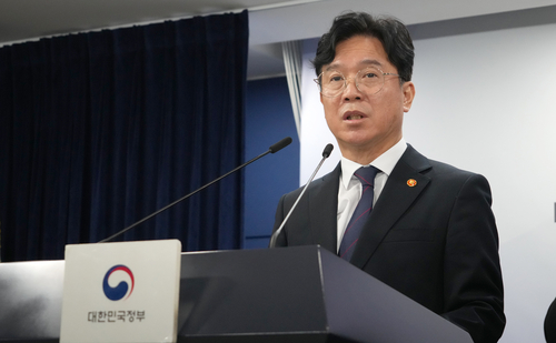김영훈 고용노동부 장관. [자료:고용노동부]