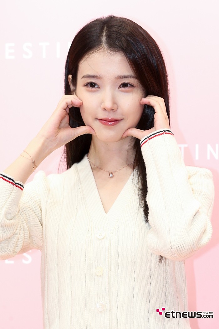 [ET포토] 아이유, '연예인들의 연에인'