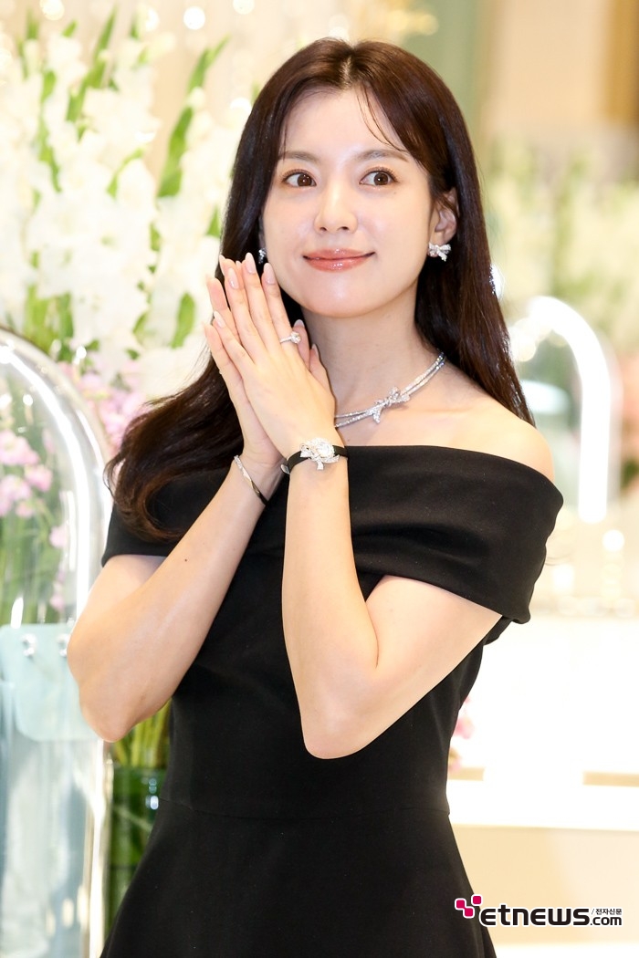 [ET포토] 한효주, '주변이 밝아지는 매직'