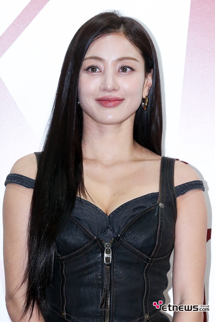 [ET포토] 트와이스 지효, '넓은 어깨라인'