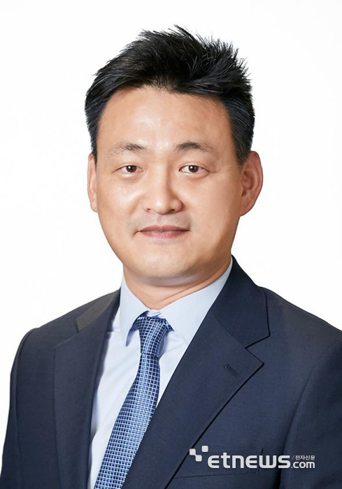 LG CNS, AX 시장 선점 승부수…김태훈·최문근 부사장 승진