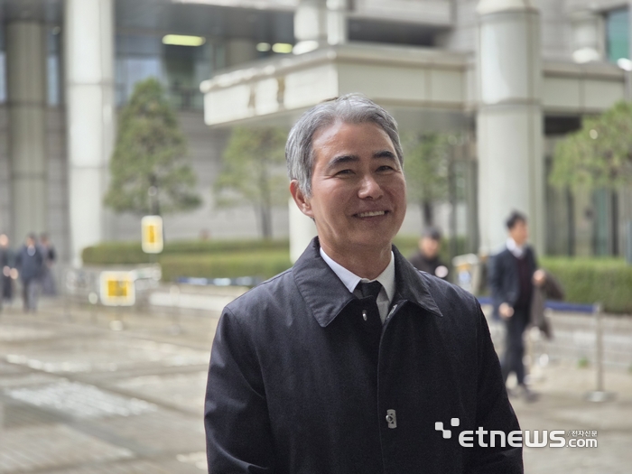 27일 서초동 서울고등법원에서 항소심 무죄 선고를 받은 후 입장을 밝히는 장현국 대표