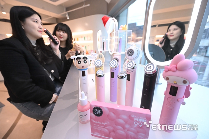 [포토] 건조해진 피부, 뷰티 디바이스로 관리해요~