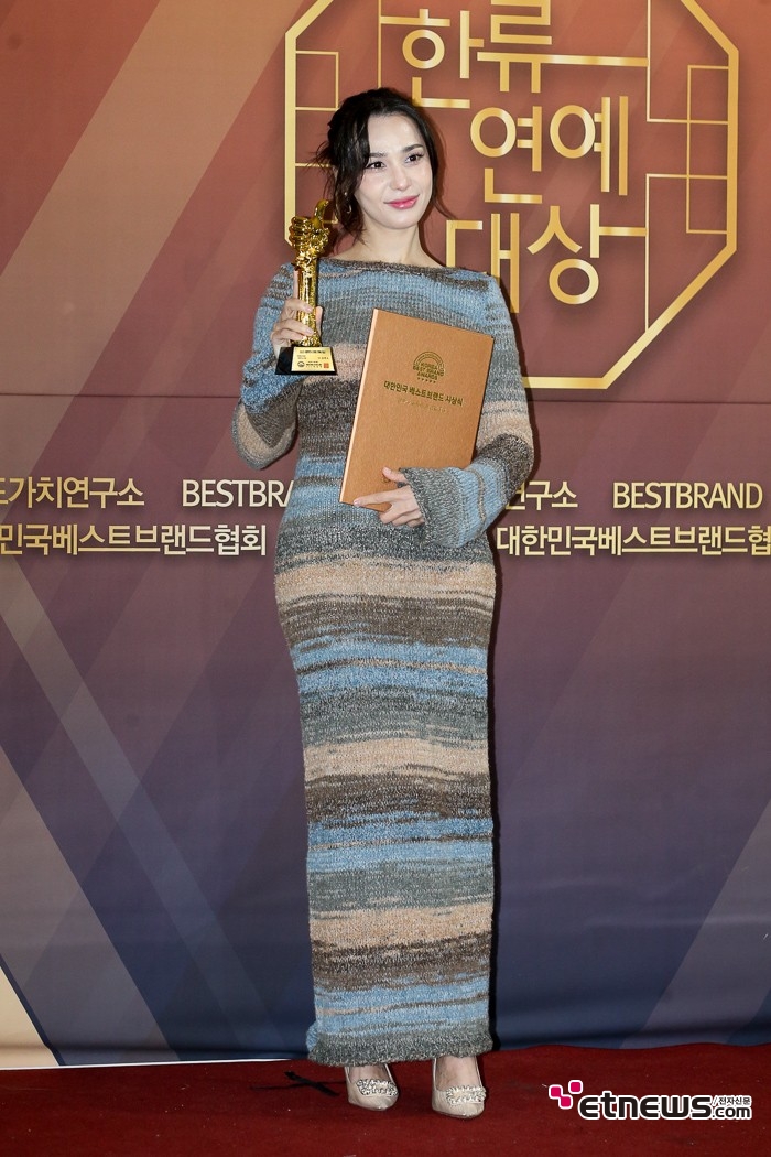 [ET포토] 김미소, '몸매 드러나는 니트 원피스'