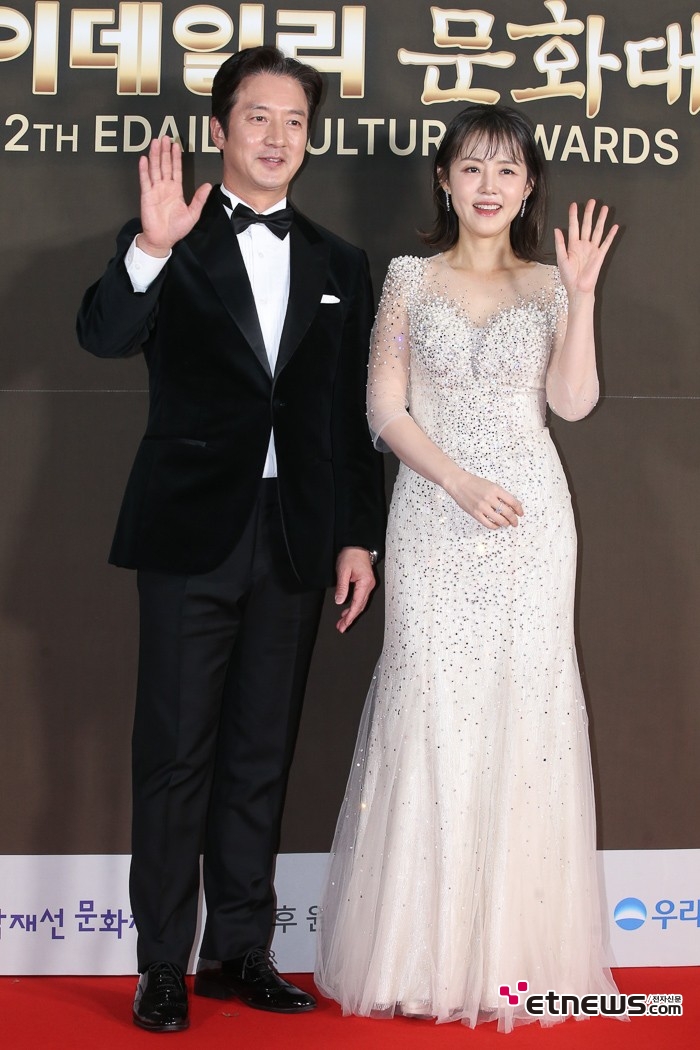 [ET포토] 정준호-이하정, '부부가 함께 시상식 사회봅니다'